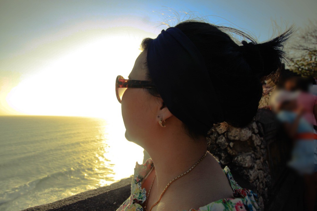 Selamat hari ibu ya.. Mace.
Tetaplah menyinari dunia, bagai sang surya kepada Beta
.
in frame: Mace @nynabunny