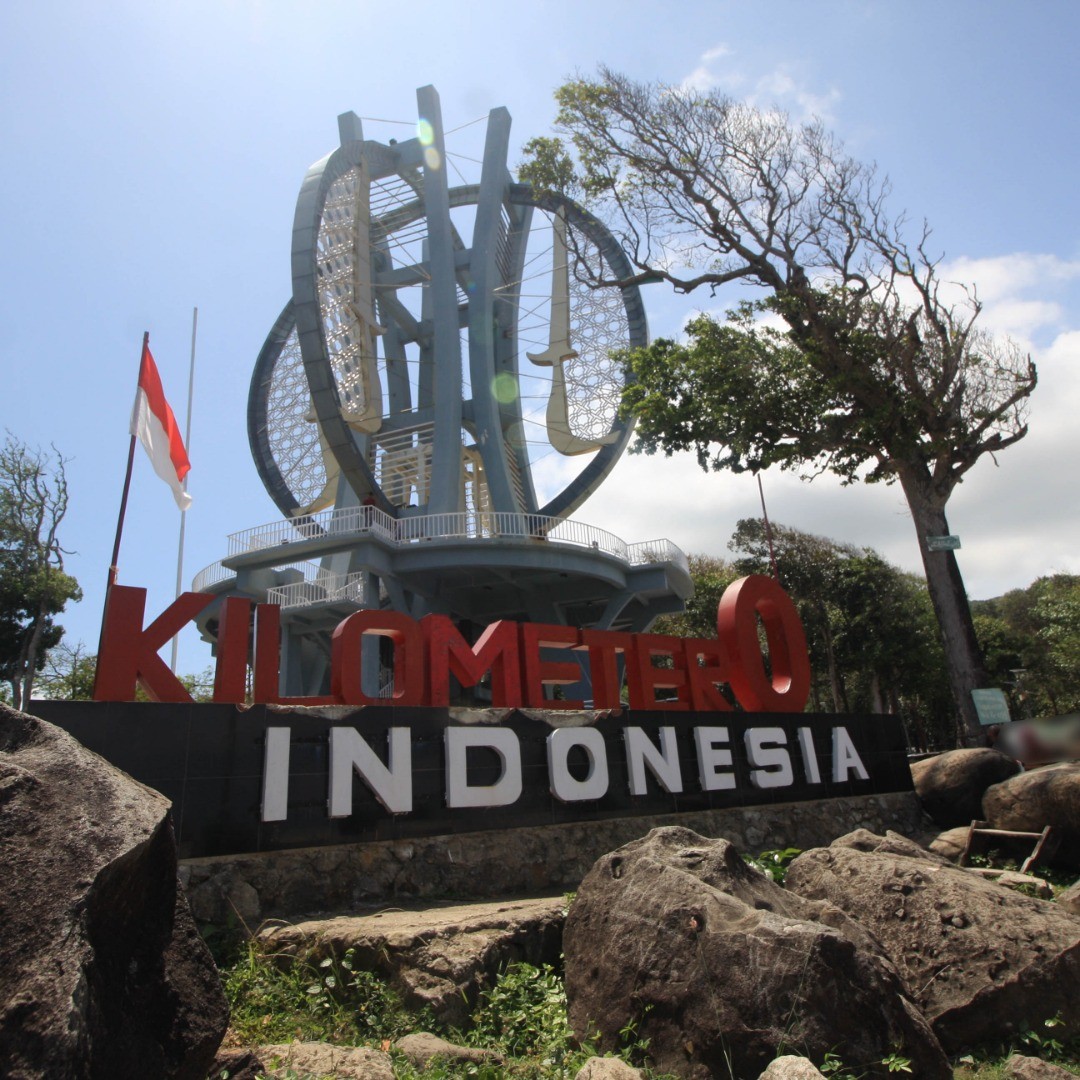 .
Kita mulai dari Nol Kilometer ya
.
Taqabbalallahu minna wa minkum, taqabbal ya kariim
.
#eidmubarak2019 
#acehtravel #travelaceh 
#indotraveller #exploreindonesia #sabang #thisisindonesia #kemenpar #nolkilometerindonesia #indonesia #indonesiaindah #indonesiaparadise
#wonderfulindonesia #discoverindonesia
.
caritraraya.com/aceh